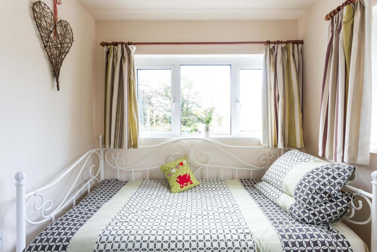 2 Tan Yr Eglwys Villa Pontardawe Ngoại thất bức ảnh