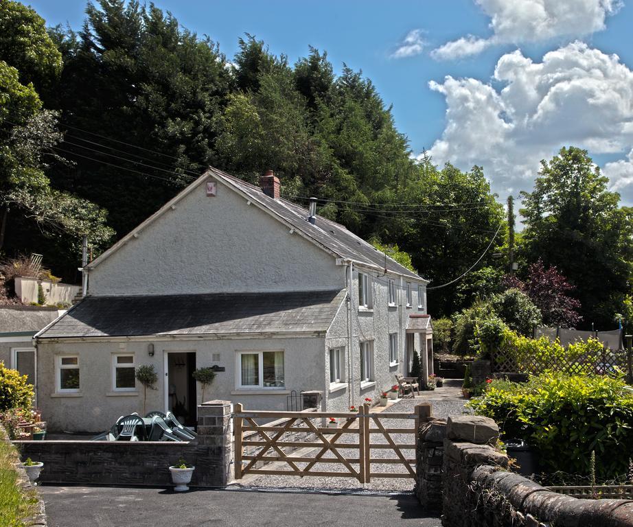2 Tan Yr Eglwys Villa Pontardawe Phòng bức ảnh